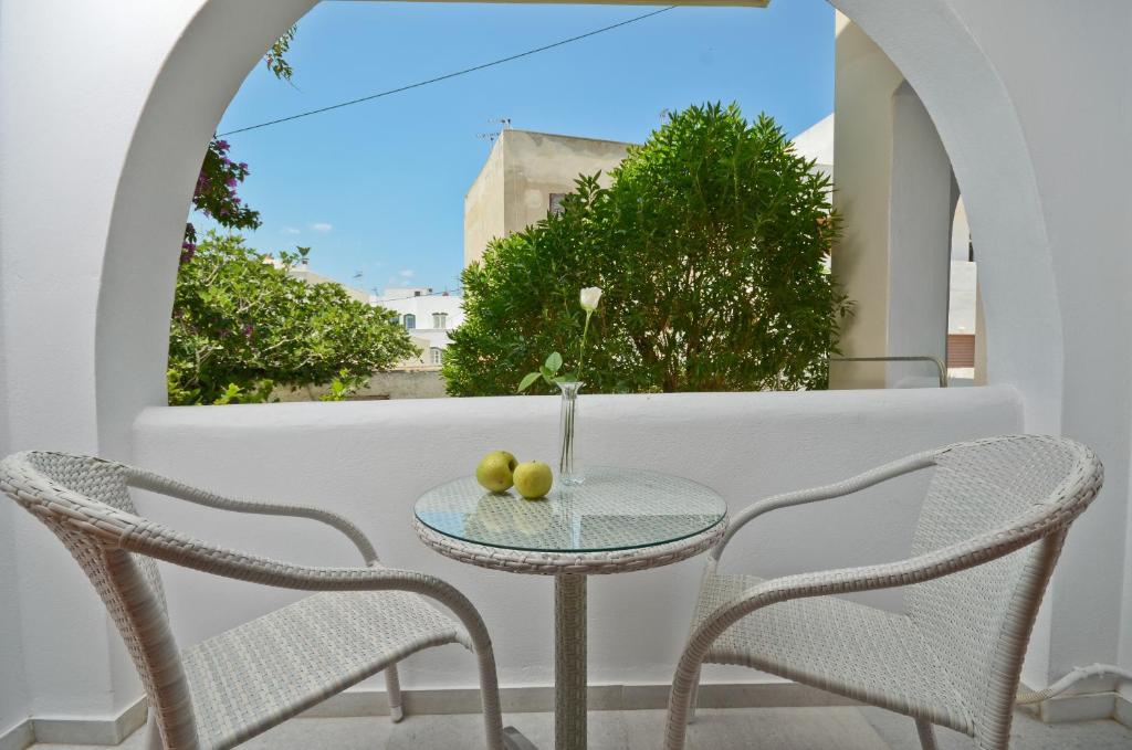 Margo Studios Naxos City Exteriör bild