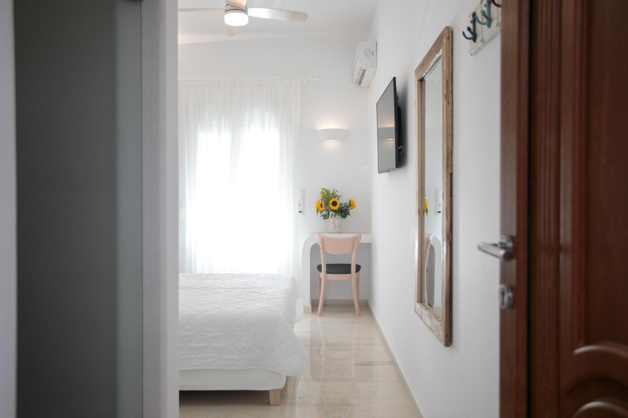Margo Studios Naxos City Exteriör bild
