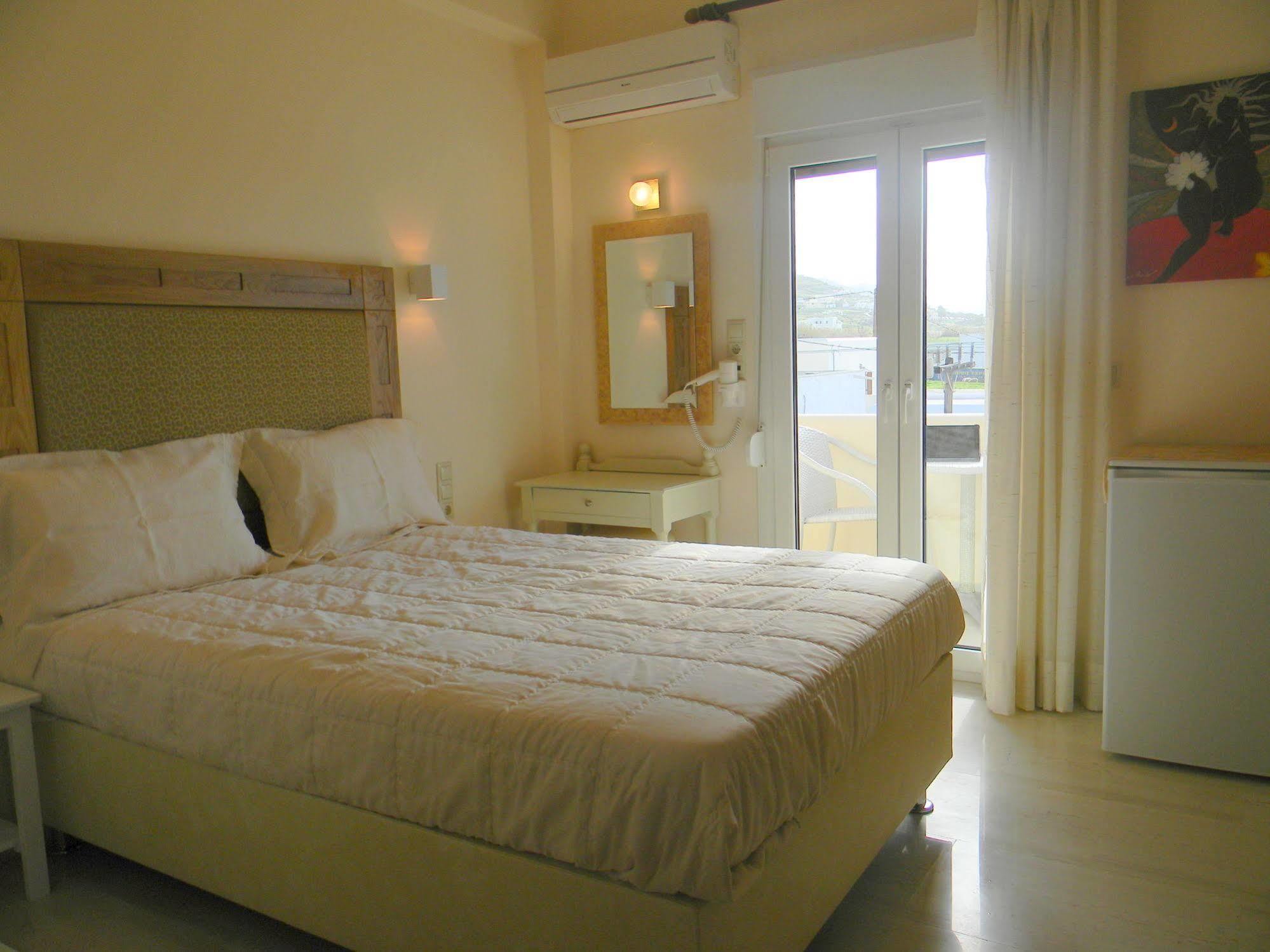Margo Studios Naxos City Exteriör bild
