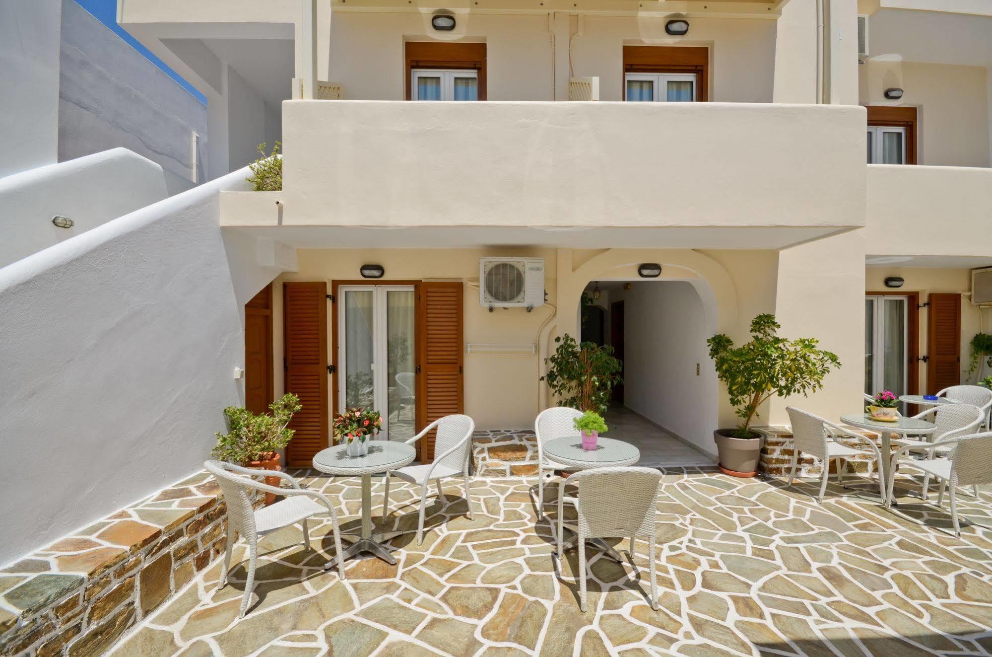 Margo Studios Naxos City Exteriör bild
